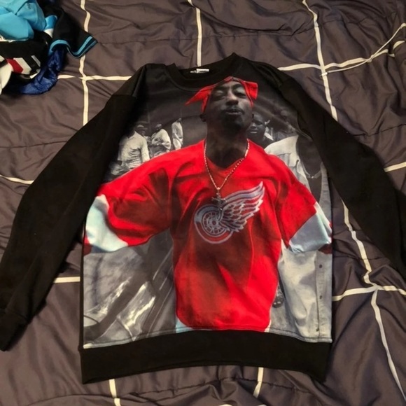 Tupac Crewneck Red Wings Edition - Picture 1 of 1